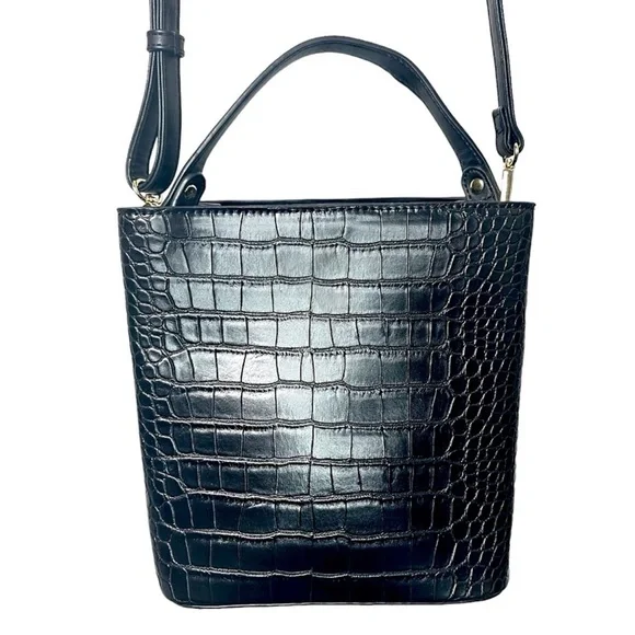 NWT AOTA Black Crocodile Vegan Leather Crossbody Bucket Bag - Picture 6 of 7